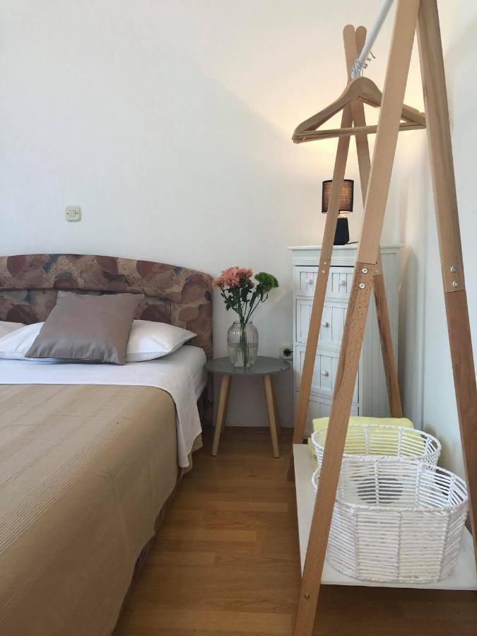 Tomelic Apartment *
