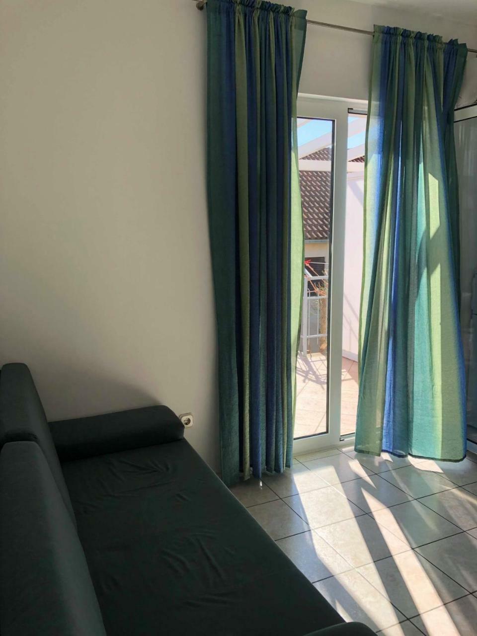 Tomelic Apartment *